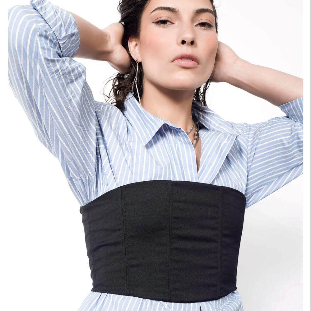 6-Way Black Corset Belt